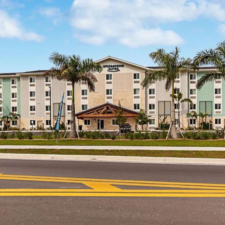 Woodspring Suites Naples Golden Gate Екстериор снимка