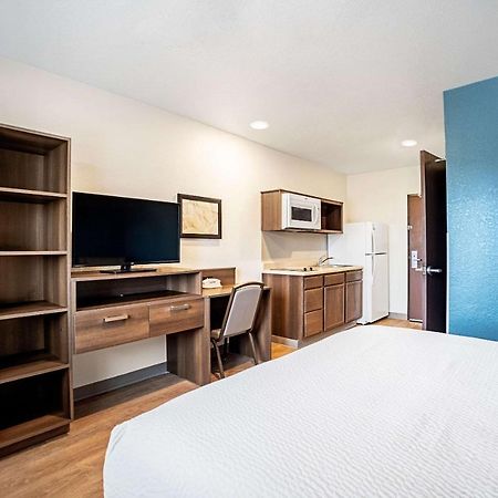 Woodspring Suites Naples Golden Gate Екстериор снимка