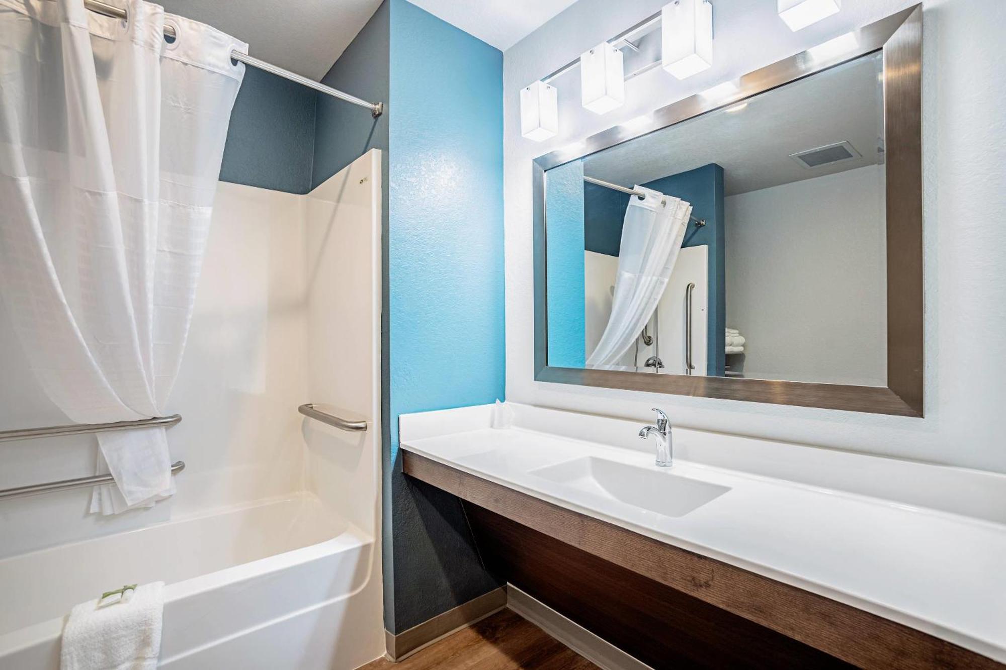 Woodspring Suites Naples Golden Gate Екстериор снимка
