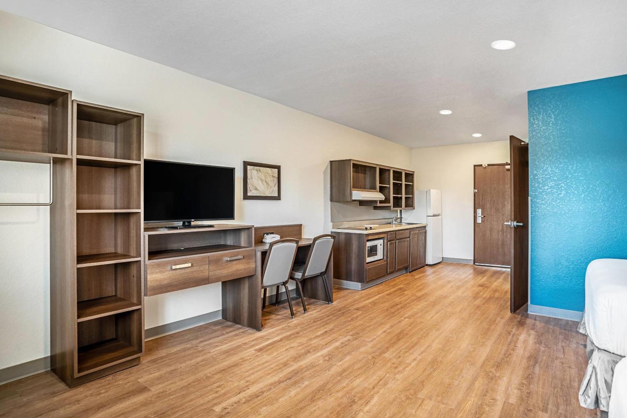 Woodspring Suites Naples Golden Gate Екстериор снимка